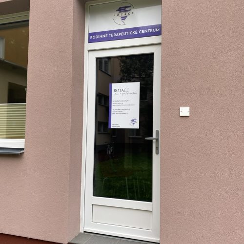 662A8AEF-8947-4FA0-9A52-61D34540A878